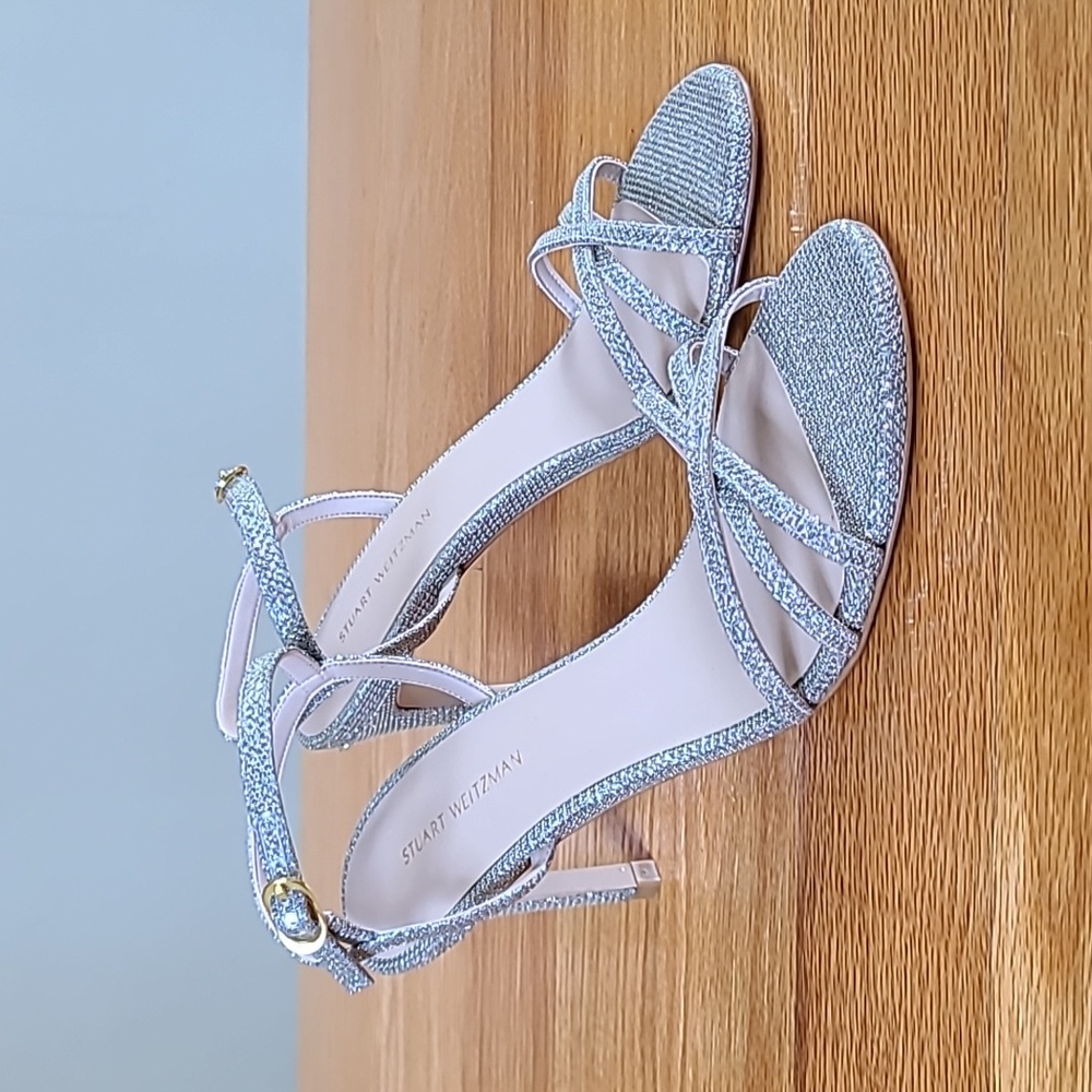 BRAND NEW Stuart Weitzman Starla 80 heeled sandal in Platino; Size 7